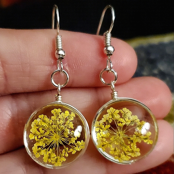 Glass ball earrings with real dried yellow flowers inside. - Picture 4 of 6